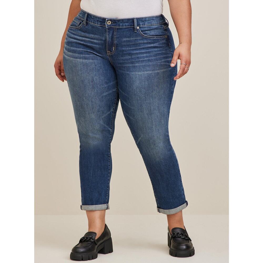 Torrid Size 24 Boyfriend Straight Mid-Rise Jeans Blue Dark Wash